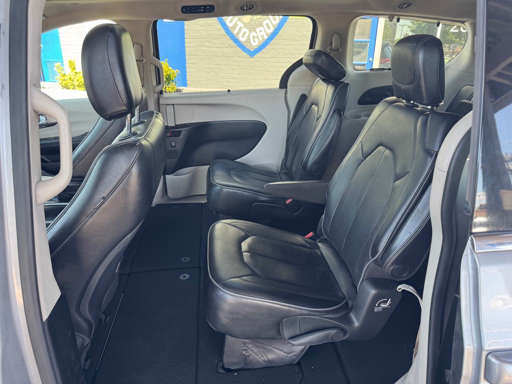 2018 Chrysler Pacifica Image 13