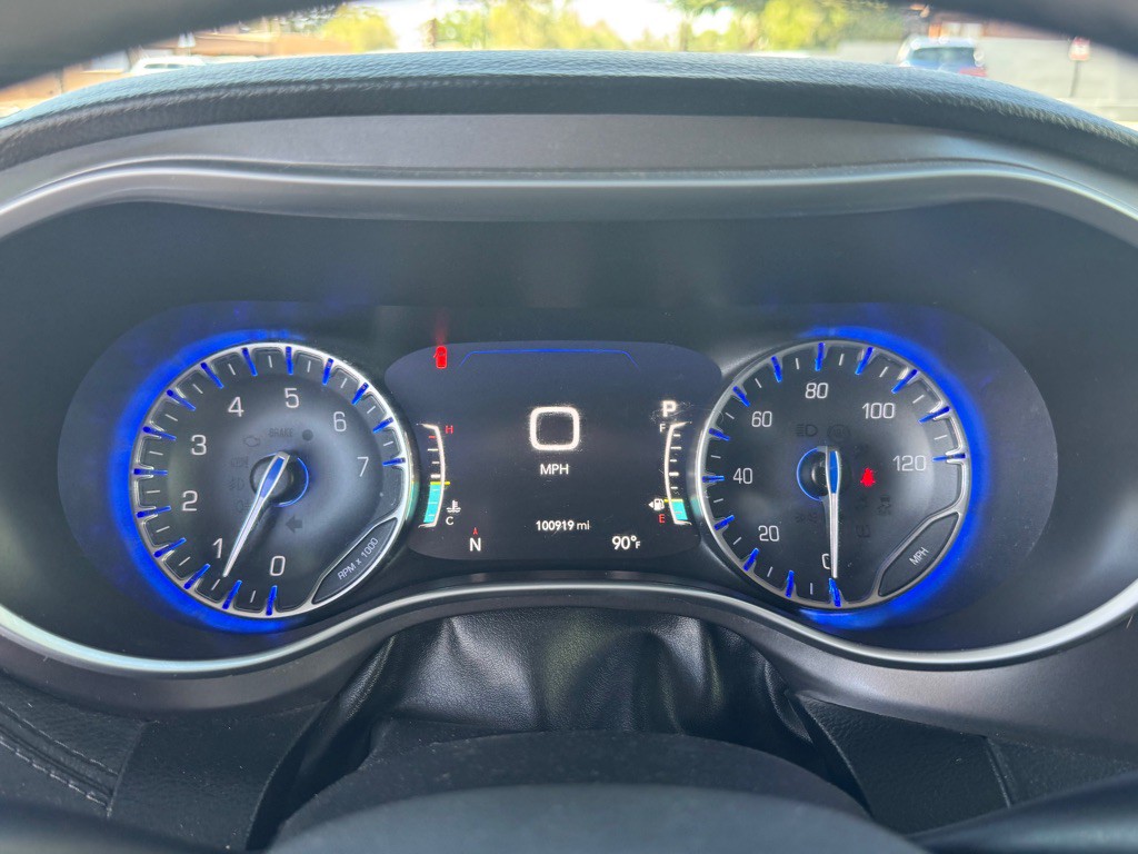 2018 Chrysler Pacifica Image 15