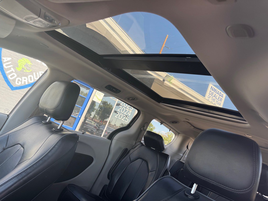 2018 Chrysler Pacifica Image 21