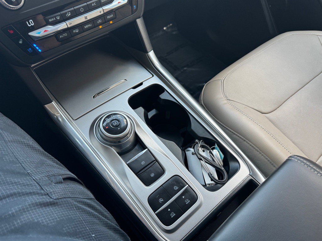 2020 Ford Explorer Image 18