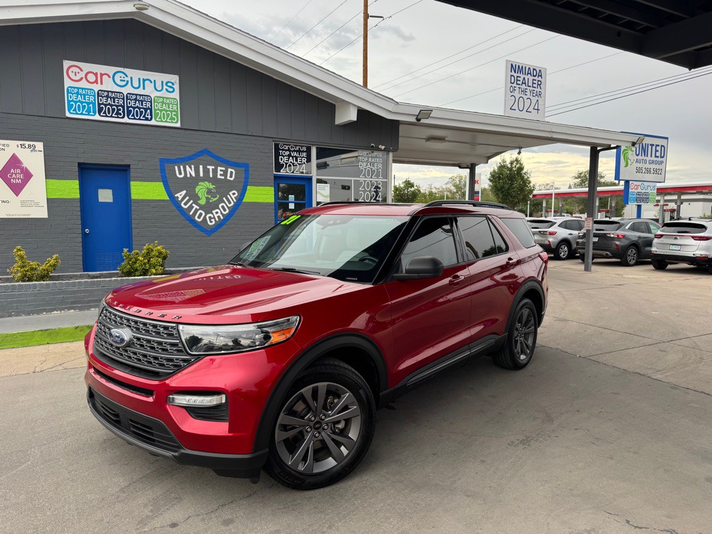 2021 Ford Explorer Image 1