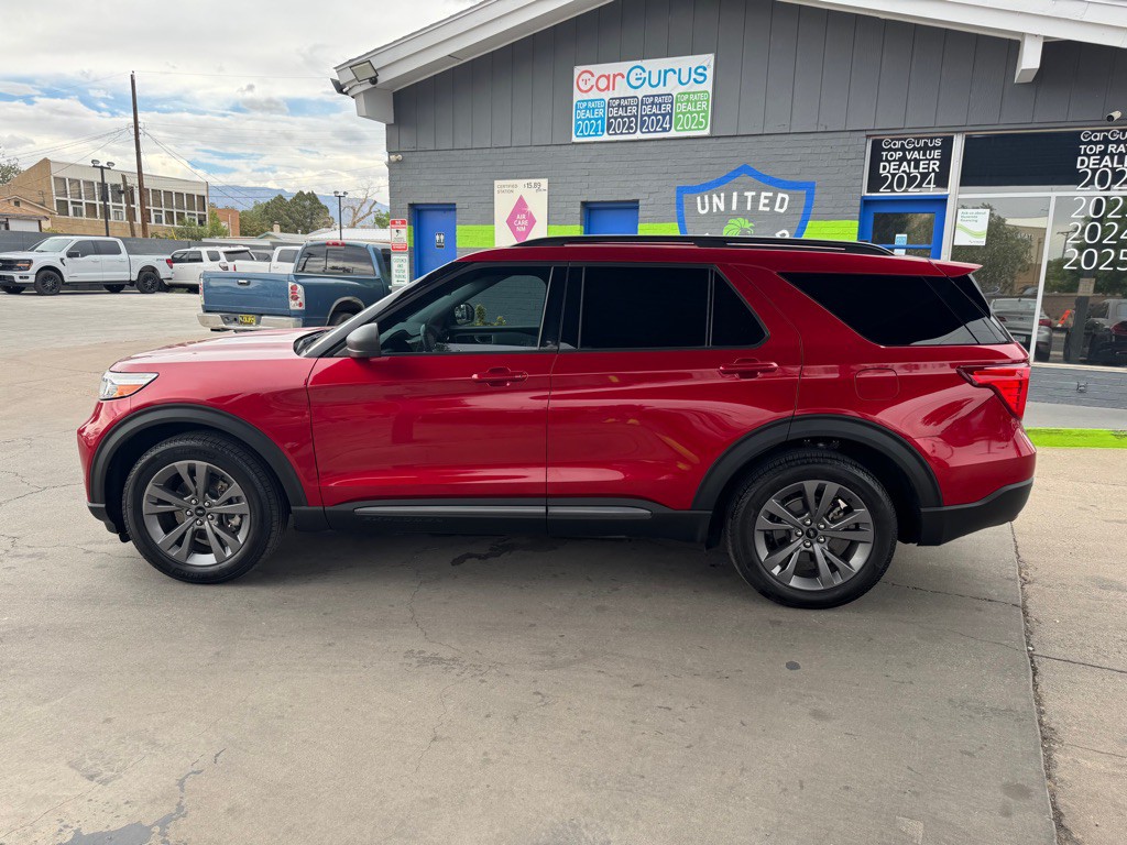 2021 Ford Explorer Image 8