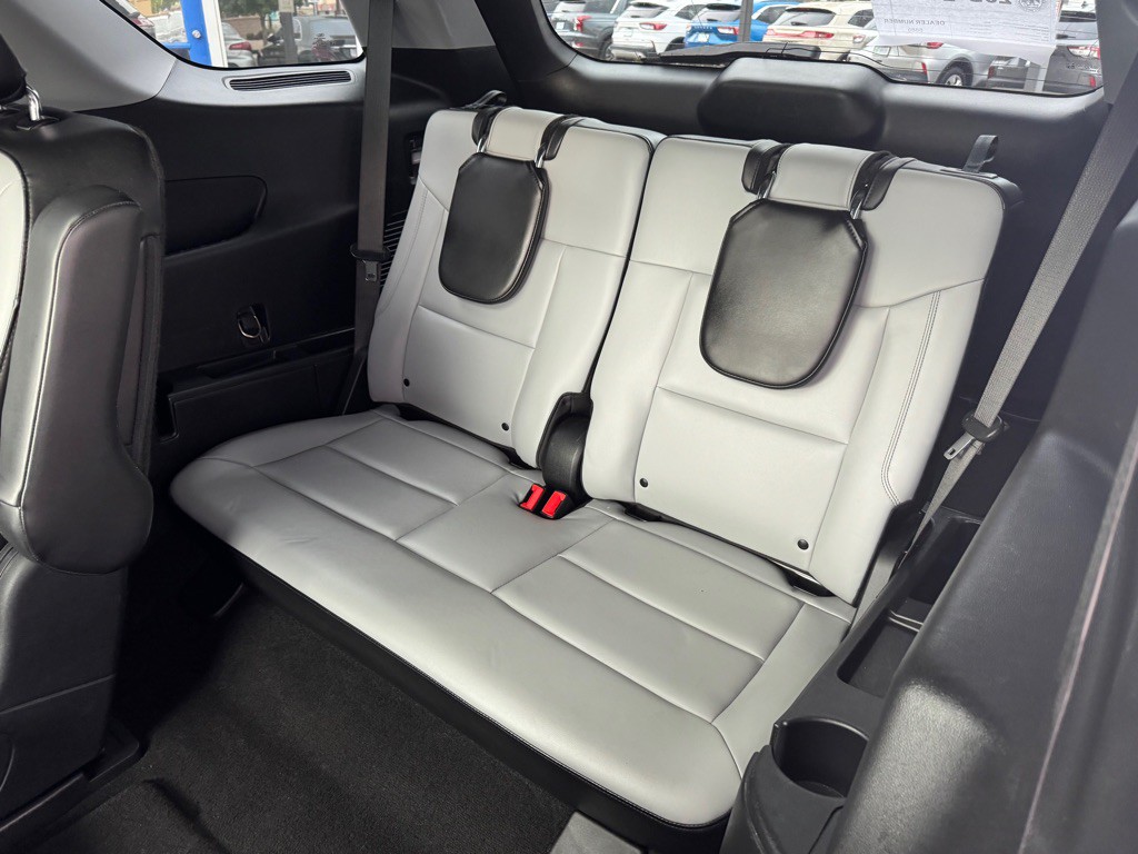 2021 Ford Explorer Image 14