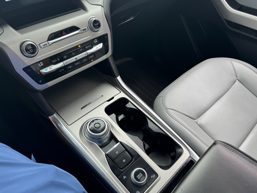 2021 Ford Explorer Image 18