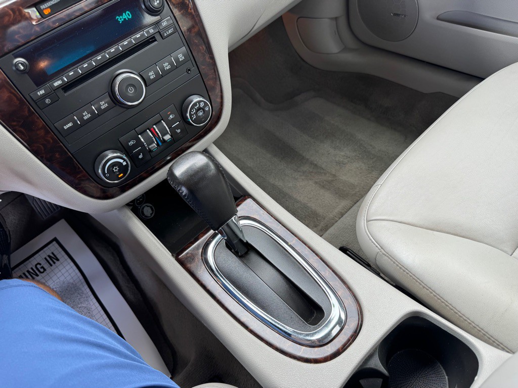 2013 Chevrolet Impala Image 16