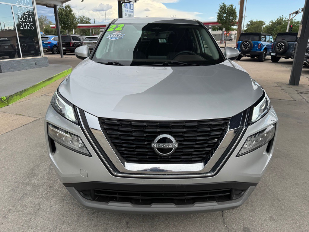 2022 Nissan Rogue Image 2