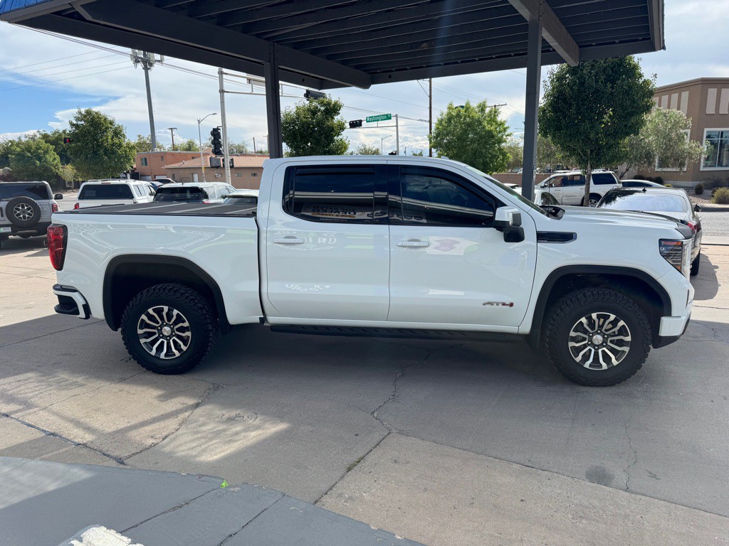 2023 GMC Sierra Image 4