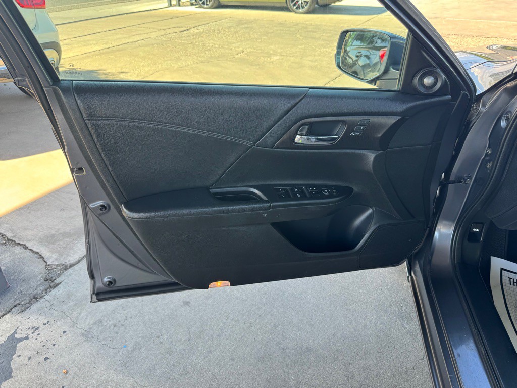 2013 Honda Accord Image 10