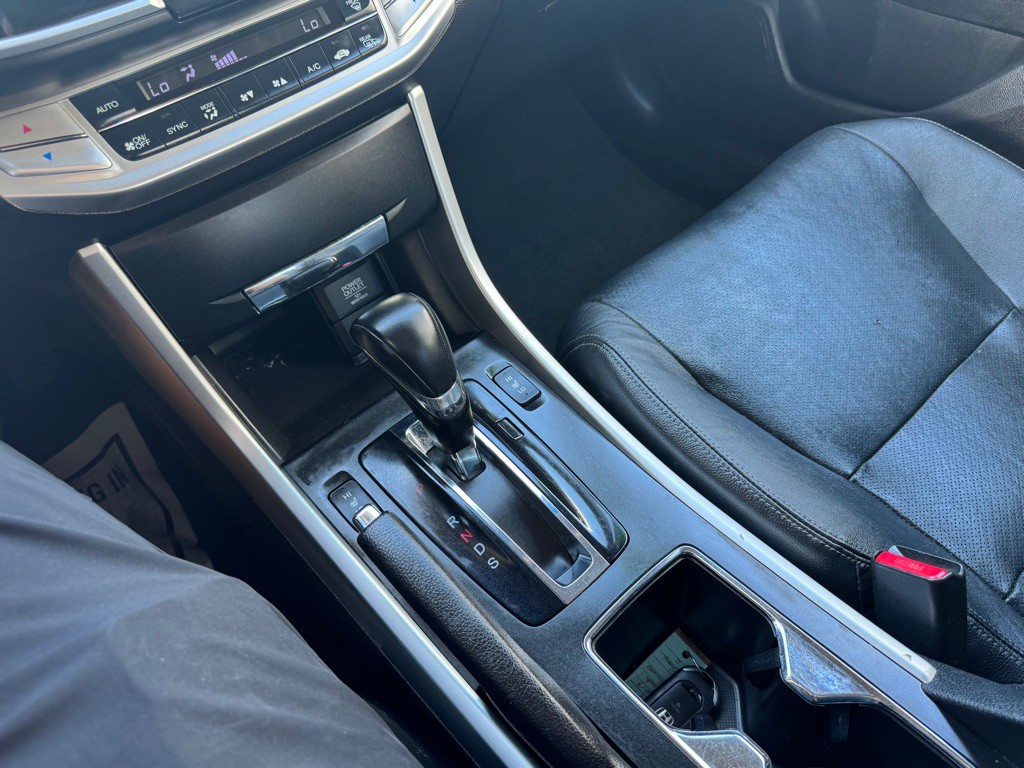 2013 Honda Accord Image 15