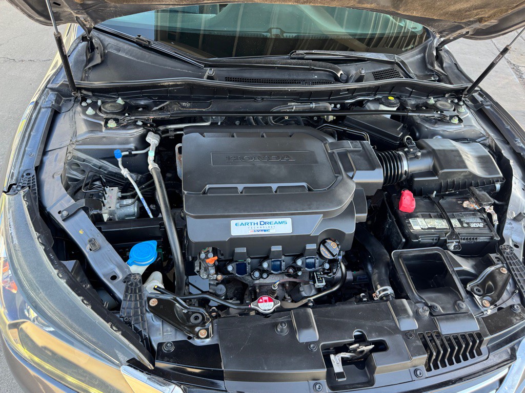 2013 Honda Accord Image 18