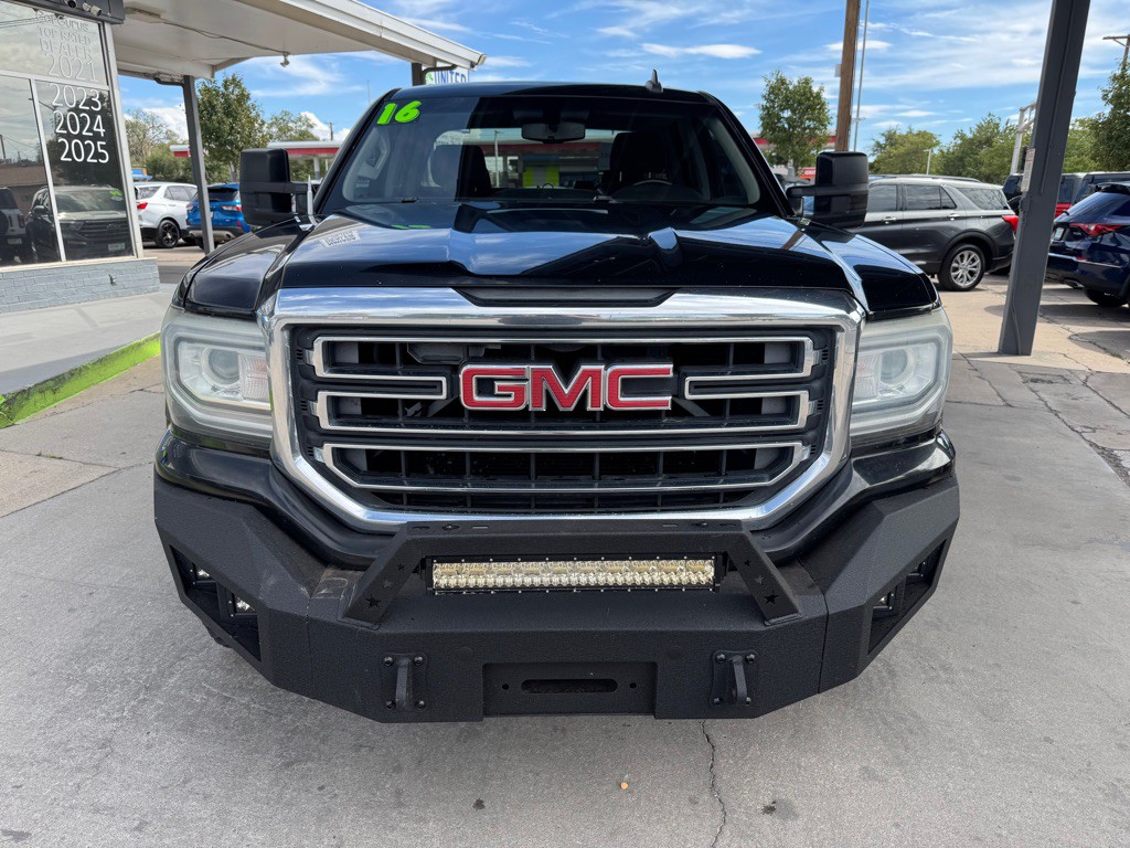 2016 GMC Sierra Image 2