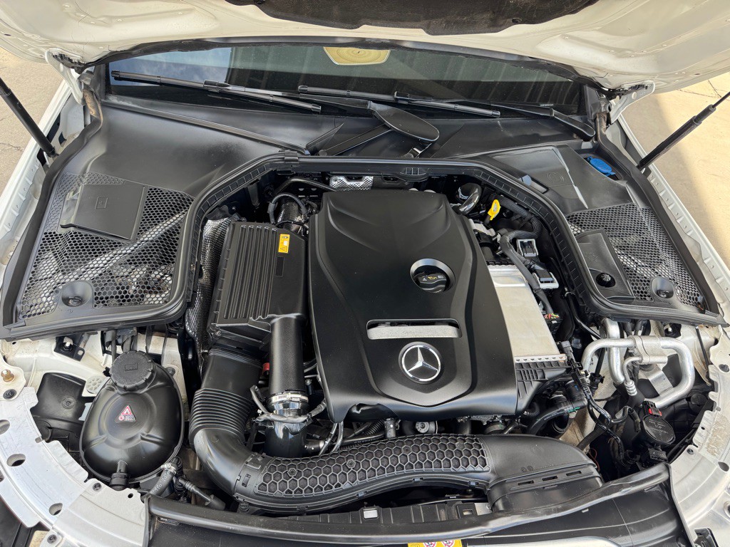 2017 Mercedes-Benz C-Class Image 20