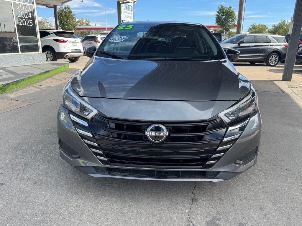 2025 Nissan Versa Image 2