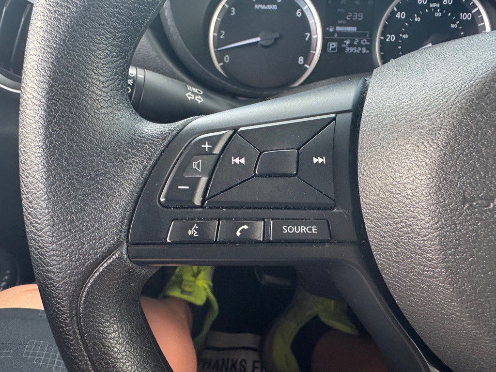 2025 Nissan Versa Image 17