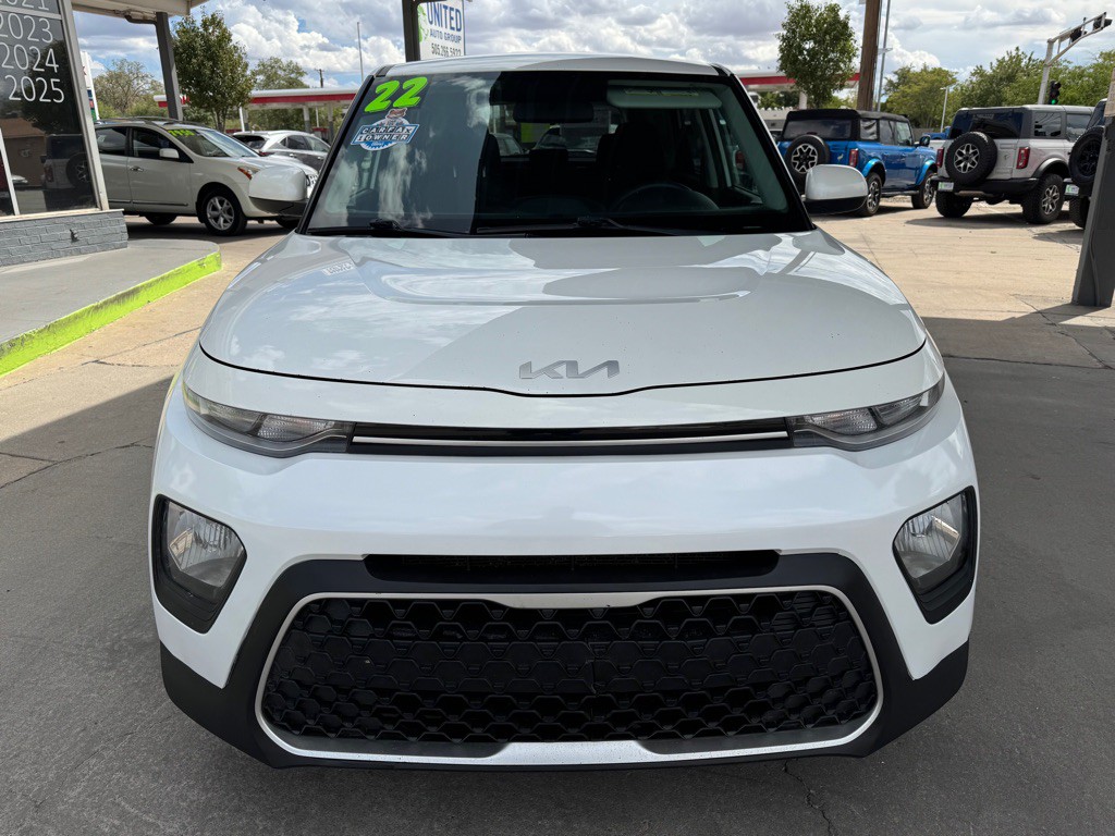 2022 Kia Soul Image 2