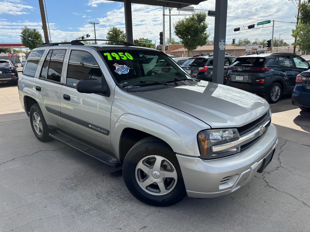 2004 Chevrolet Trailblazer Image 3