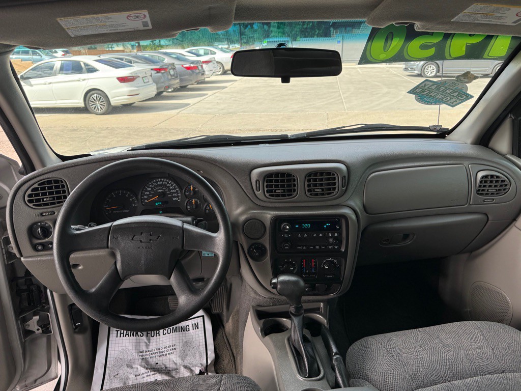 2004 Chevrolet Trailblazer Image 9