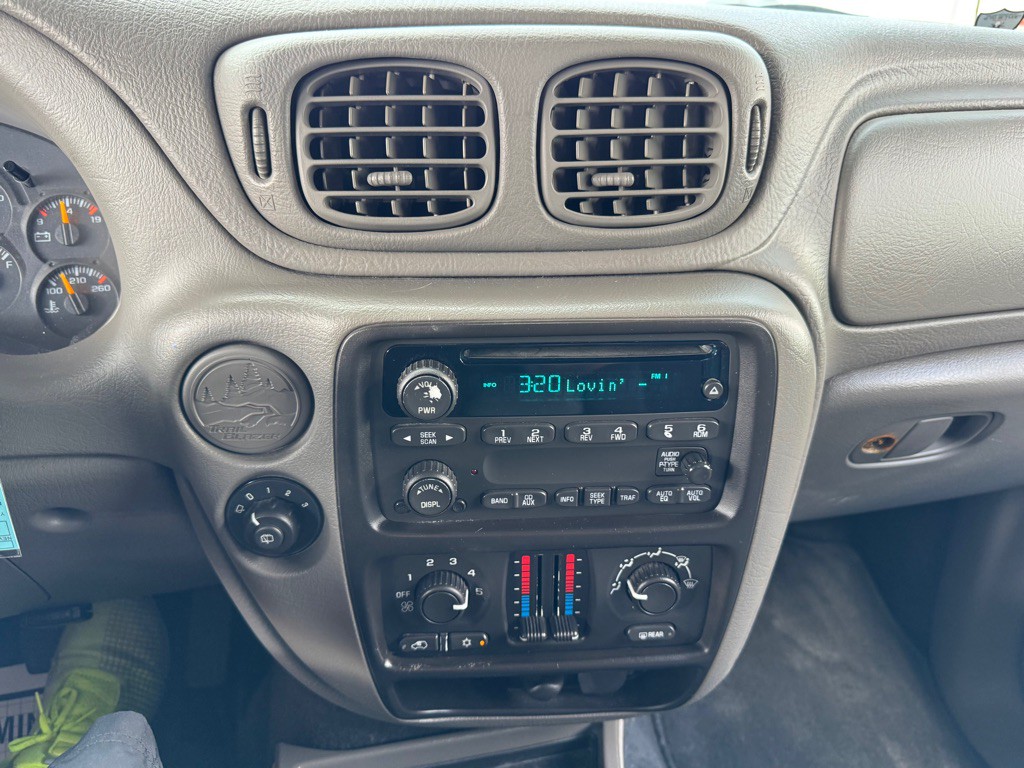 2004 Chevrolet Trailblazer Image 15