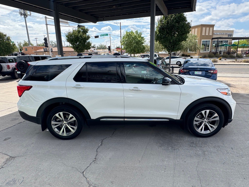 2020 Ford Explorer Image 4