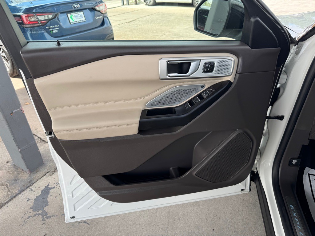 2020 Ford Explorer Image 10