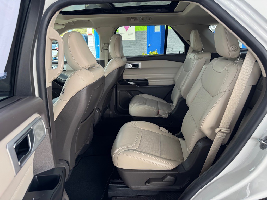 2020 Ford Explorer Image 13