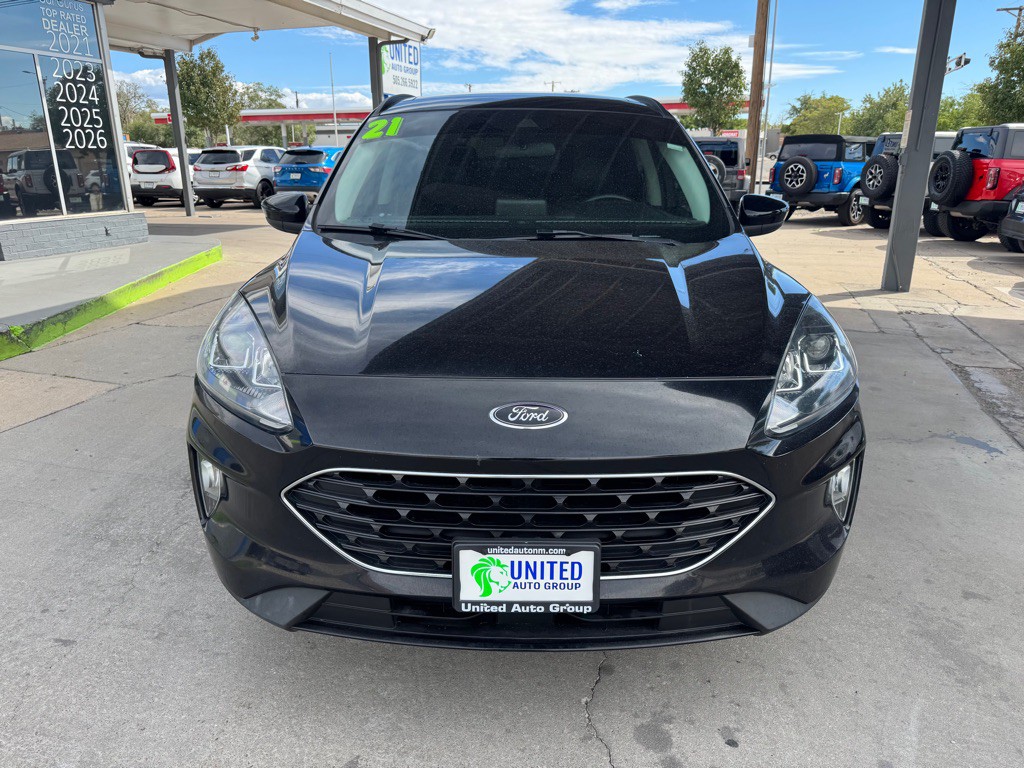2021 Ford Escape Image 2