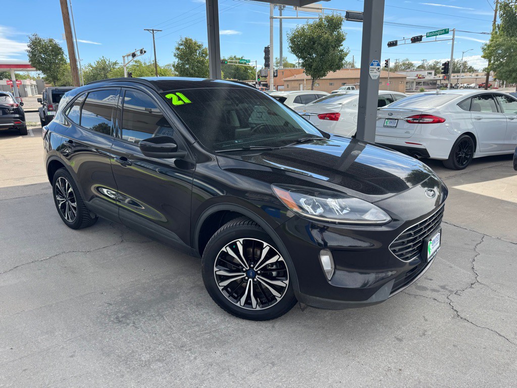 2021 Ford Escape Image 3
