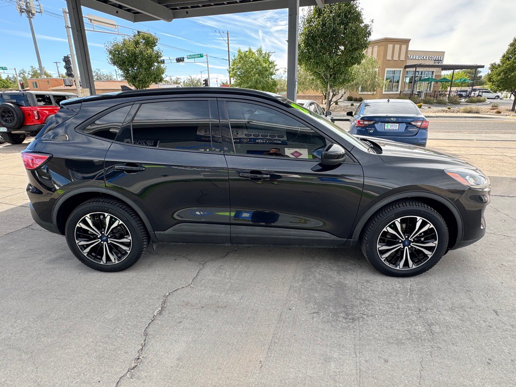 2021 Ford Escape Image 4
