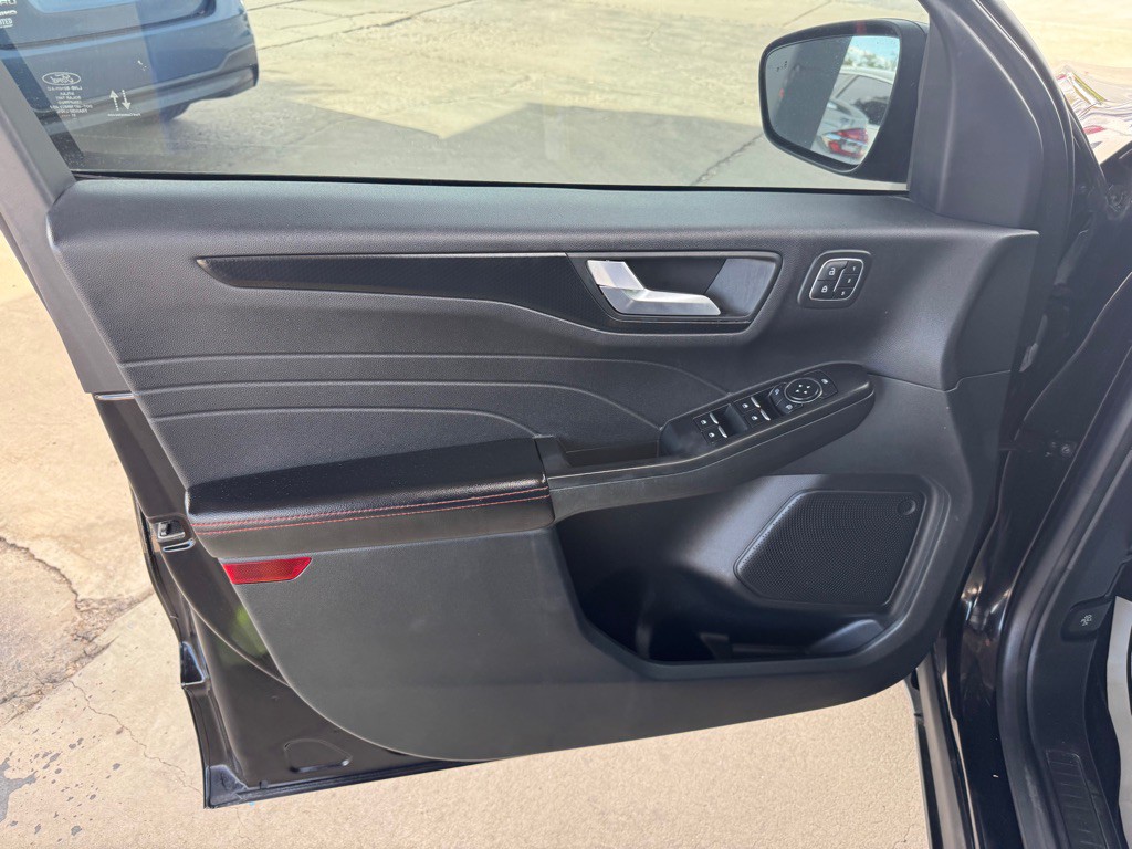 2021 Ford Escape Image 10