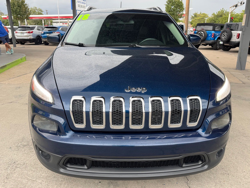 2018 Jeep Cherokee Image 2