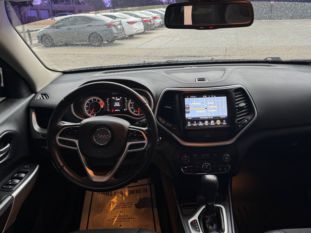 2018 Jeep Cherokee Image 9