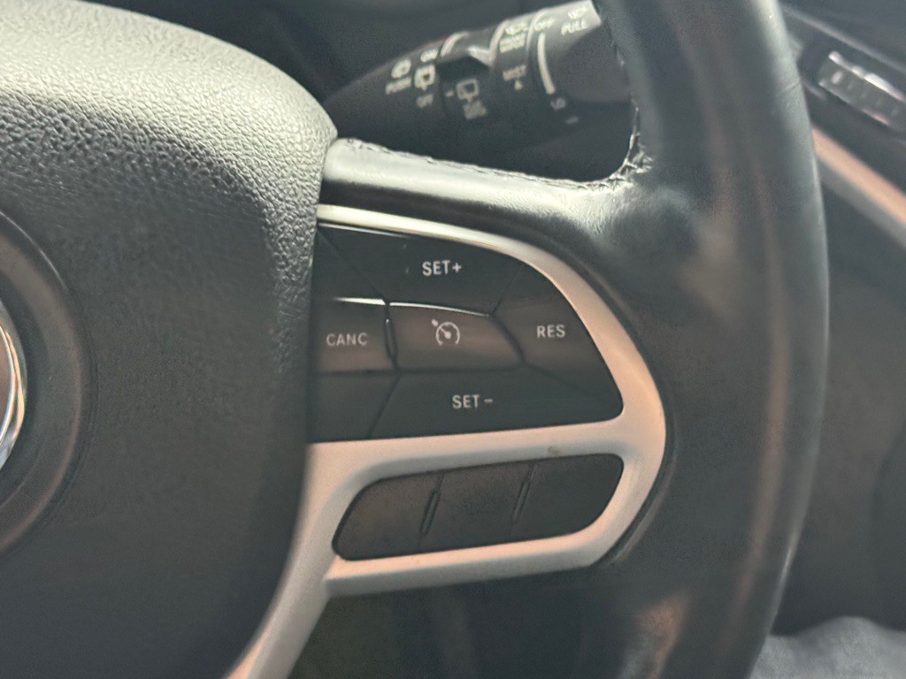 2018 Jeep Cherokee Image 18