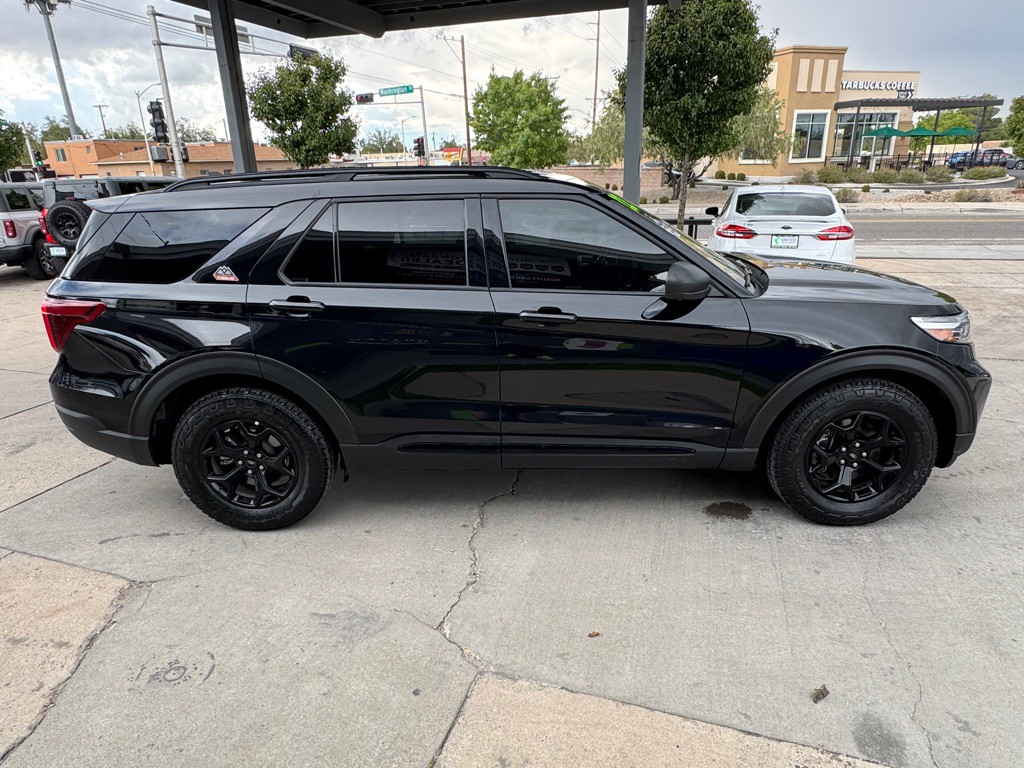 2022 Ford Explorer Image 4