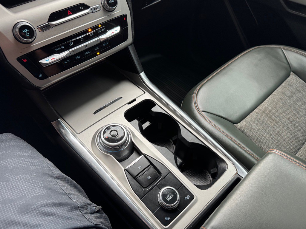 2022 Ford Explorer Image 18