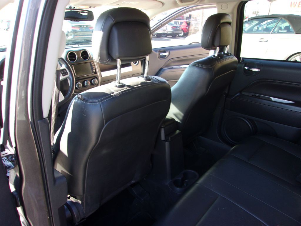 2017 Jeep Compass Image 11
