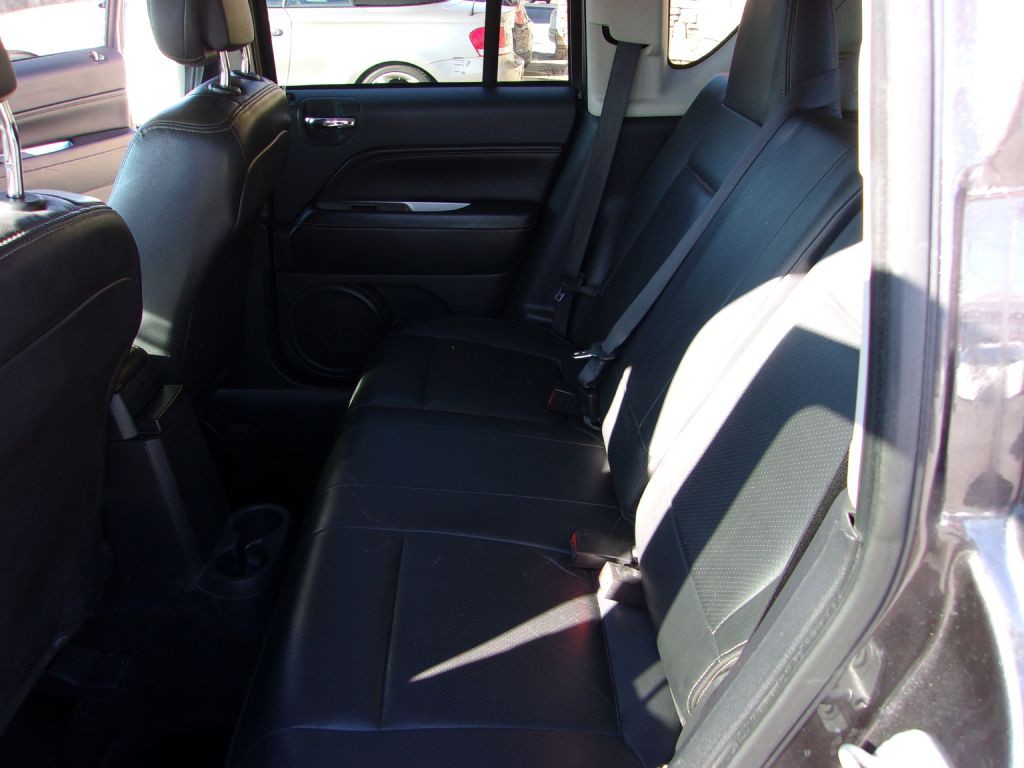 2017 Jeep Compass Image 12