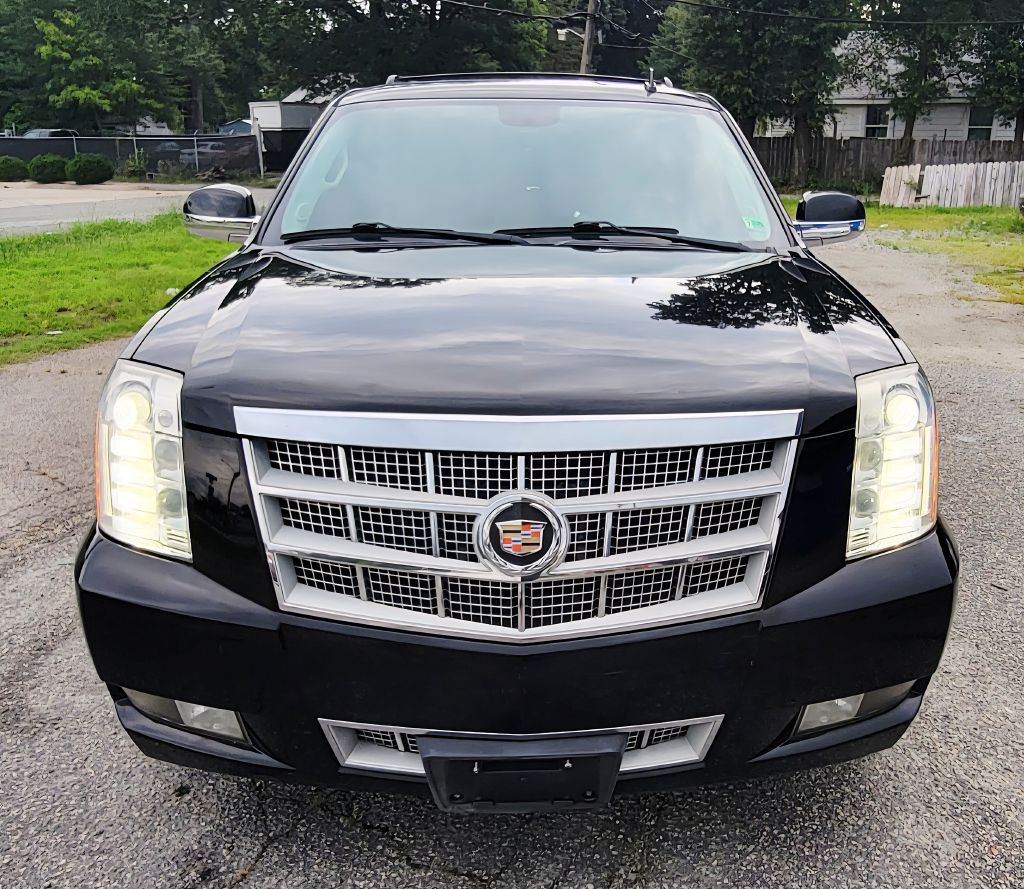2013 Cadillac Escalade Image 6