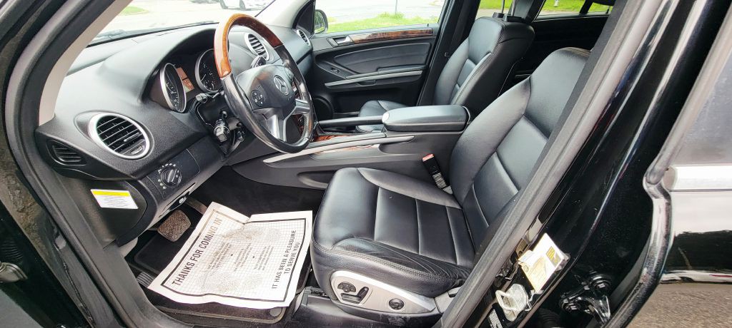 2010 Mercedes-Benz M-Class Image 7