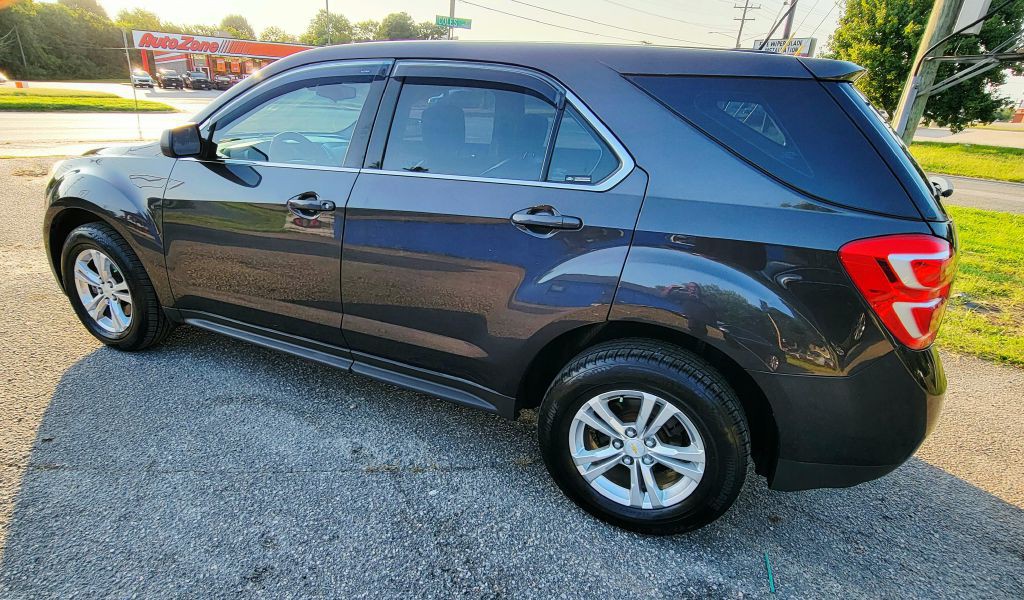 2016 Chevrolet Equinox Image 2