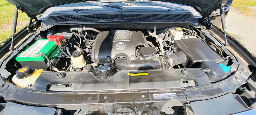 2011 Nissan Armada Image 12