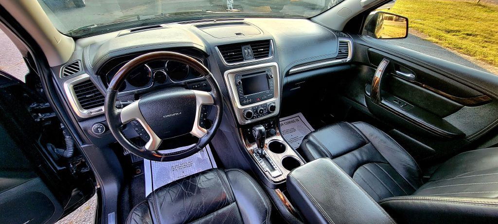2016 GMC Acadia Image 12