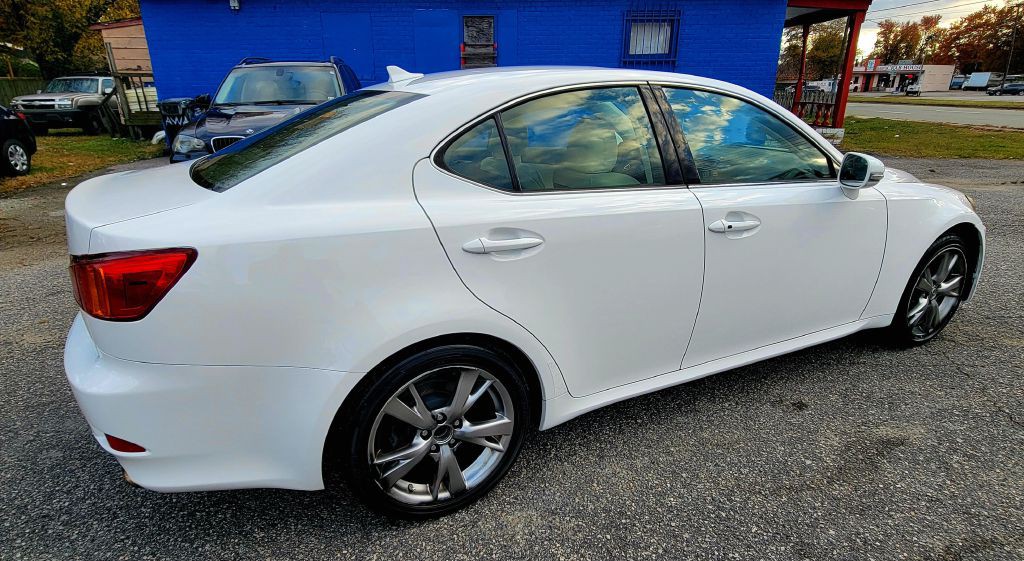 2010 Lexus IS Image 4