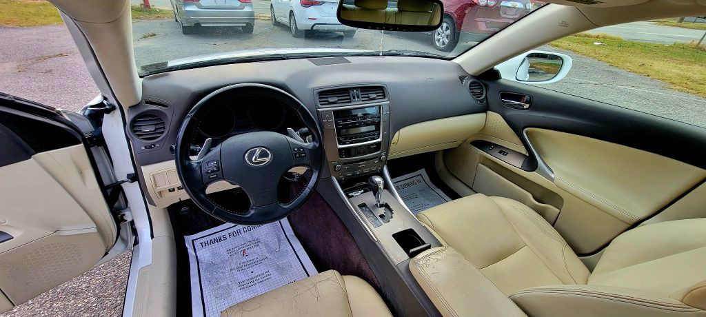 2010 Lexus IS Image 9
