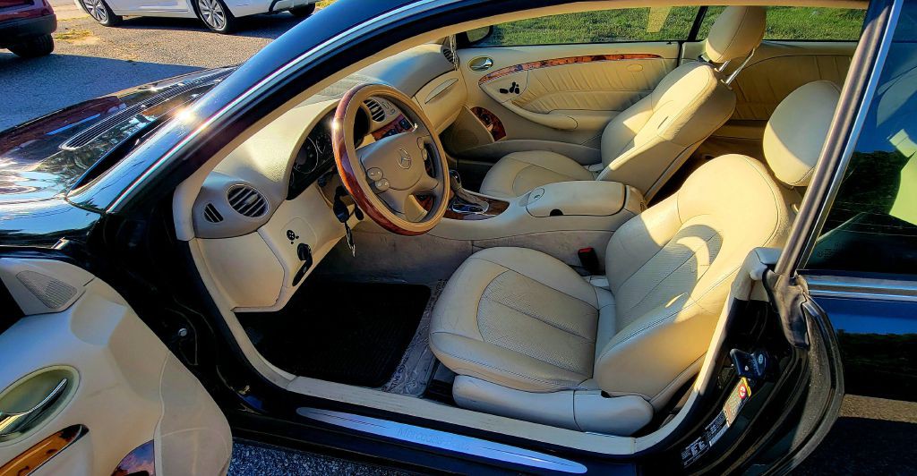 2003 Mercedes-Benz CLK-Class Image 8