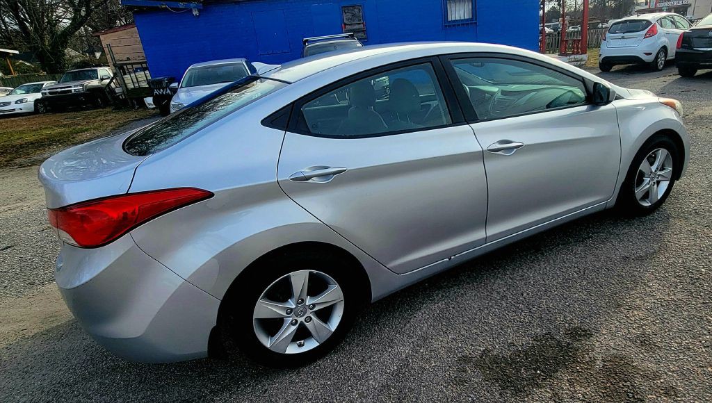2013 Hyundai Elantra Image 4