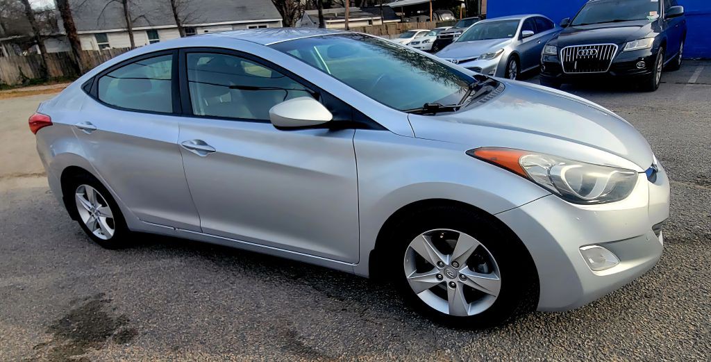 2013 Hyundai Elantra Image 5