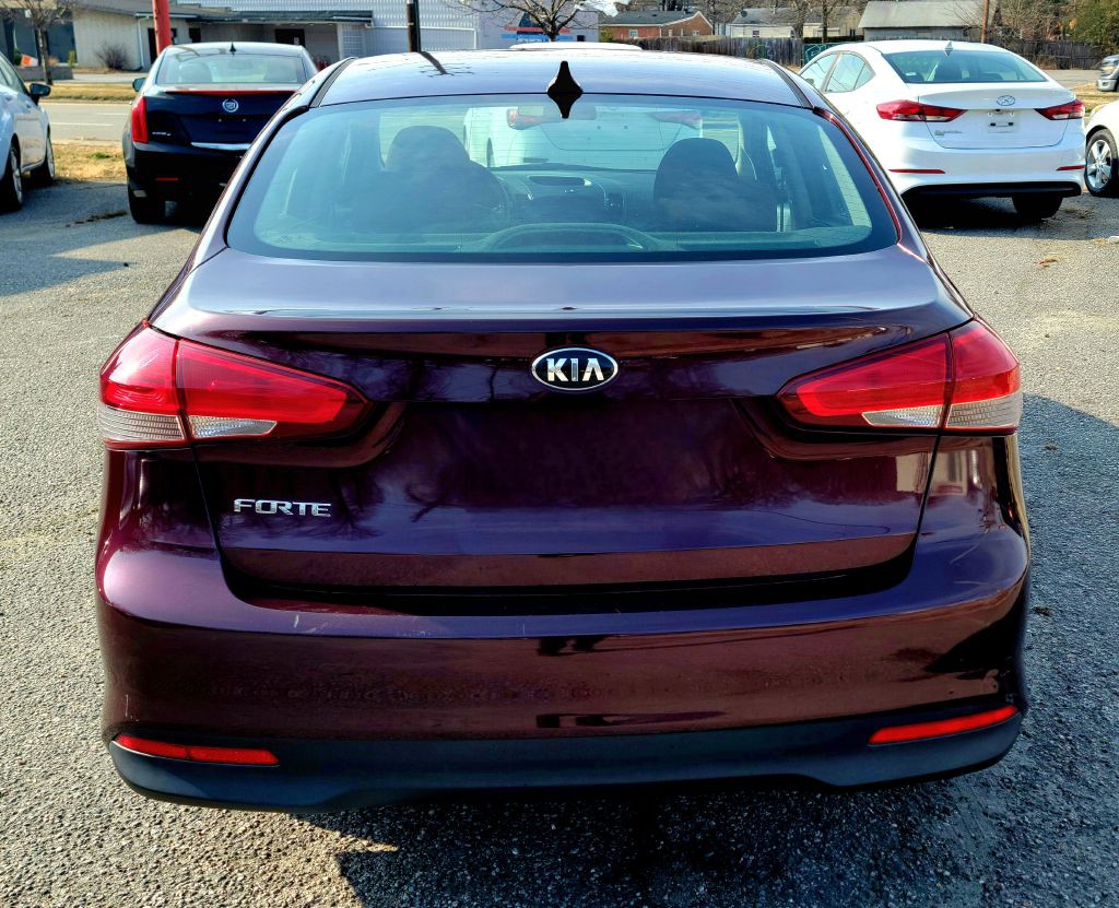 2018 Kia Forte Image 3