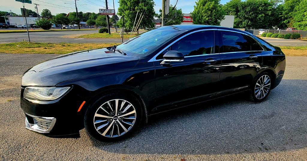 2018 Lincoln MKZ Image 1