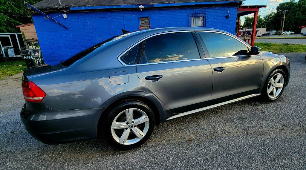 2013 Volkswagen Passat Image 4