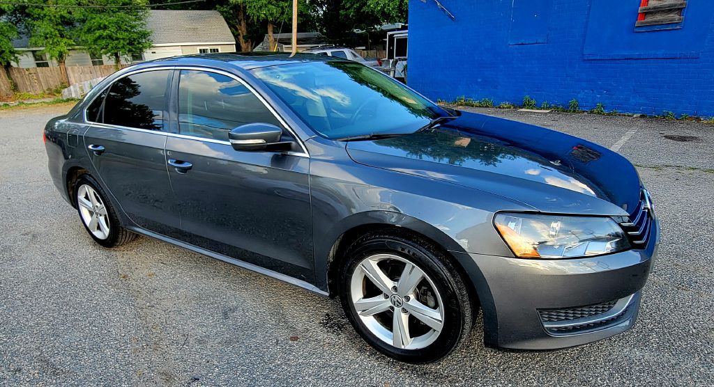 2013 Volkswagen Passat Image 5